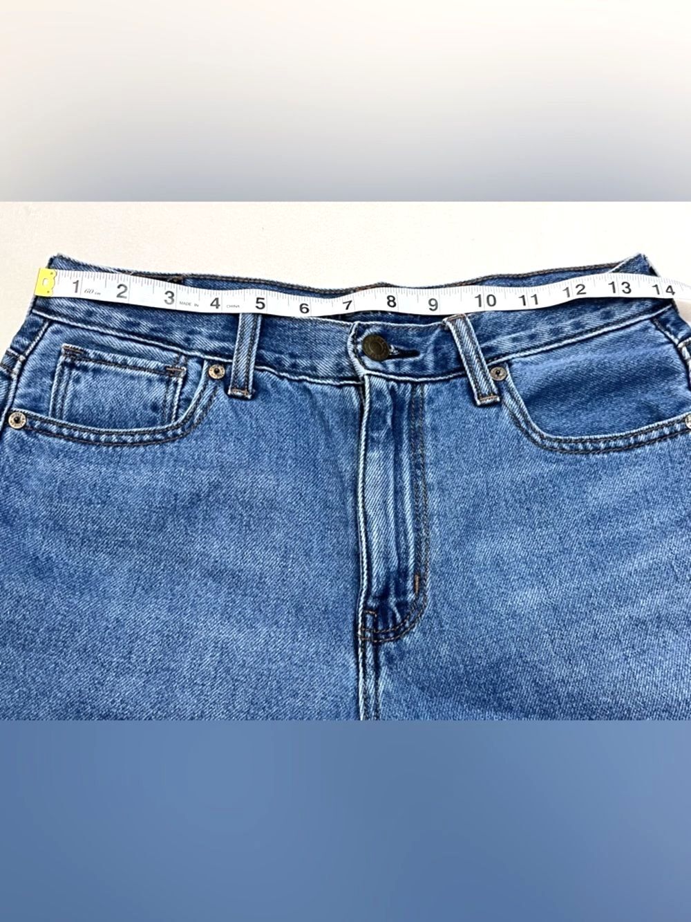 American Eagle Outfitters Women’s Mom Short Blue Denim Cuffed Jean Shorts Size 4 - Picture 8 of 16